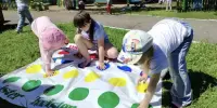 Лето - это время, когда дети в полной мере наслаждаются детством.